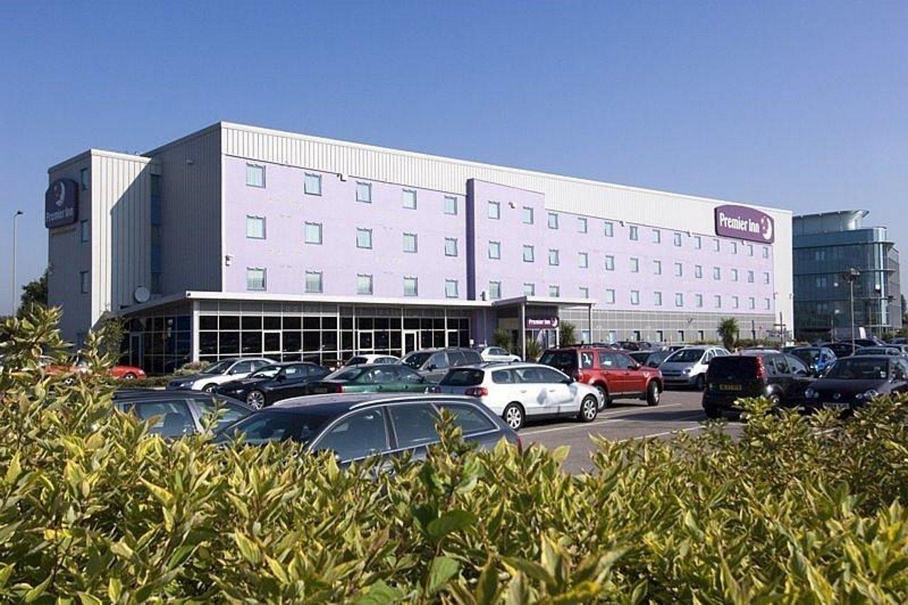 南安普敦机场普瑞米尔酒店 North Stoneham 外观 照片